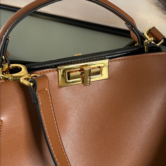 Peekaboo Bag Caramel & Black NEW - Picture 9 of 17